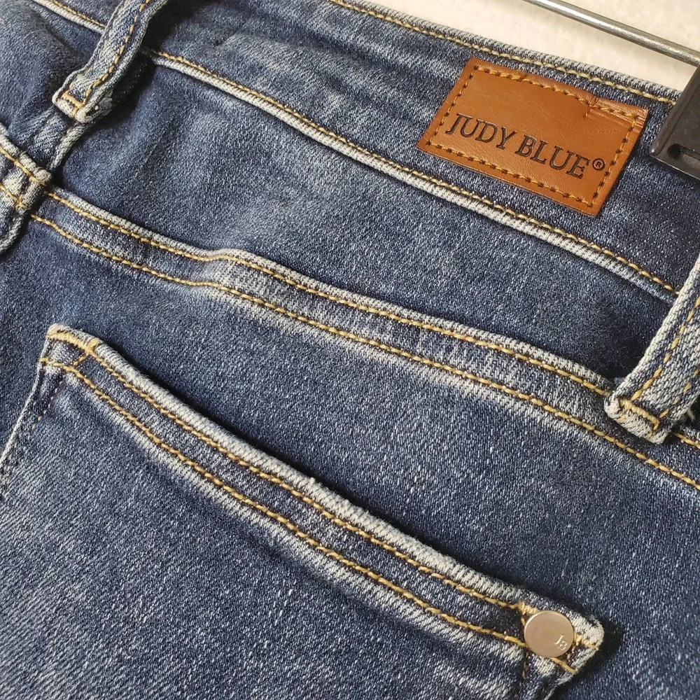Judy Blue Boyfriend Fit Distressed‎ Stretch Denim Jeans Size 5 / 27 JB82427MD-CO